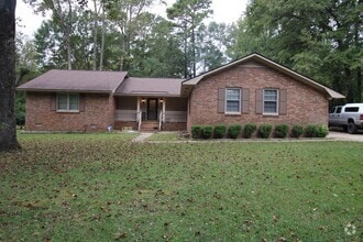 Building Photo - 2107 Tanglewood Rd