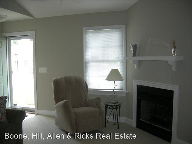 Building Photo - 2 br, 2 bath House - 1509 Surrey Court