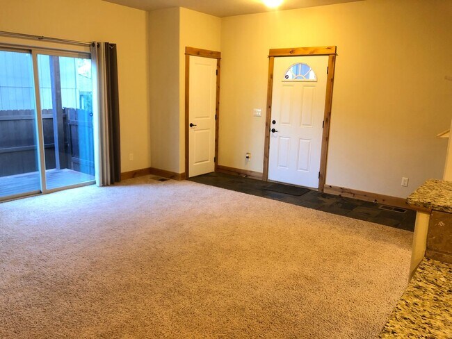 Foto del edificio - Great 3 Bedroom SW Bend Single Family Home