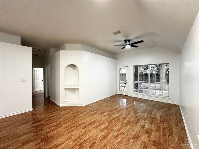 Building Photo - 19 N 47th St