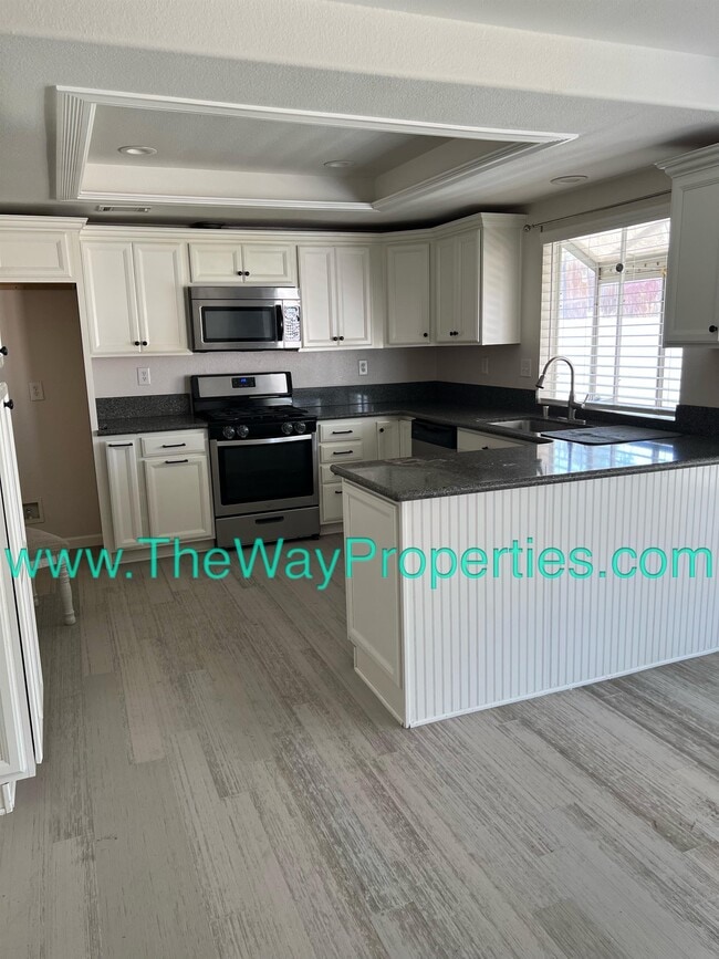 Building Photo - 13600 La Villa Dr