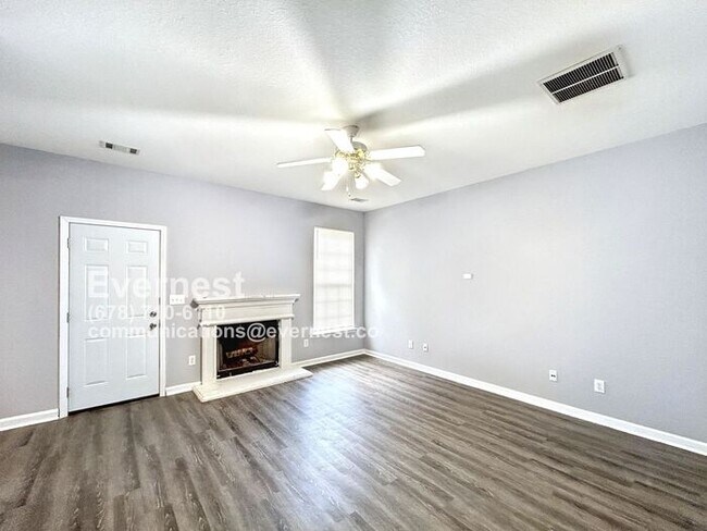 Foto del edificio - 4616 Raven Wood Loop