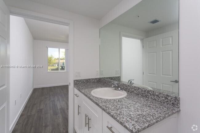 Building Photo - 14351 SW 264th Terrace