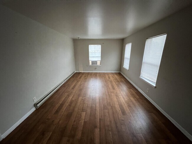 Building Photo - 1019 Wingate St