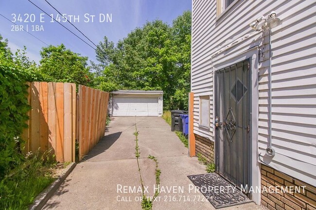 Building Photo - 3420 E 145th St DN, Cleveland- 2 bedroom, ...
