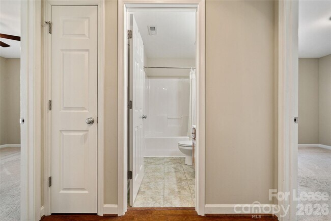 Foto del edificio - 1459 Moss Creek Dr