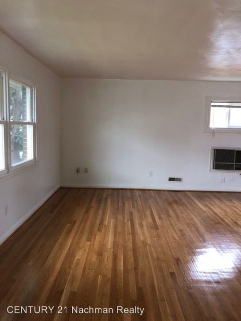 Building Photo - 3 br, 1.5 bath House - 801 Arlington Terrace