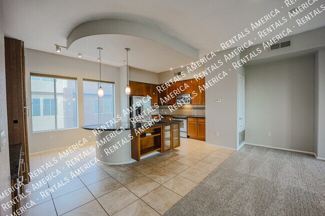 Foto del edificio - 6745 N 93RD Ave