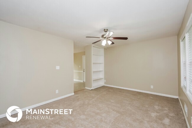 Foto del edificio - 464 Pinecrest Dr