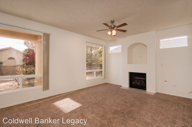Foto del edificio - 4 br, 3 bath House - 9804 Kokopelli Dr NW