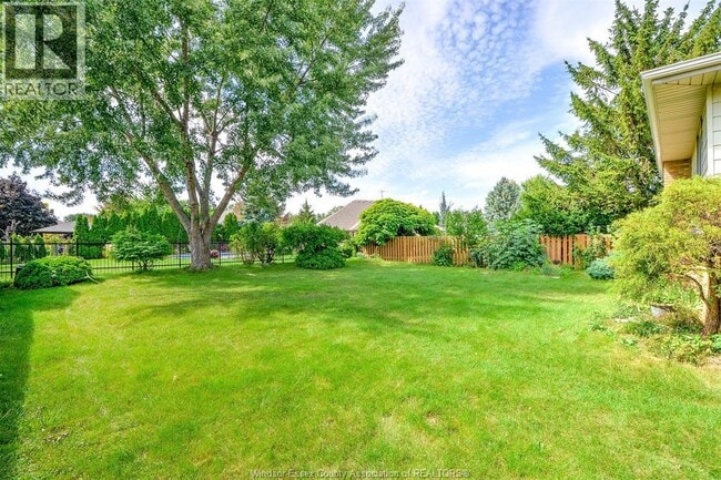 Building Photo - 259 Woodridge Dr