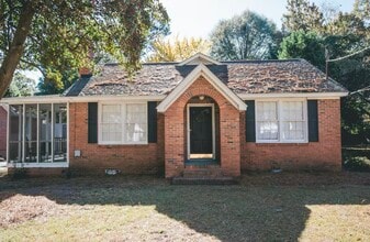 Building Photo - 1406 W King Ave