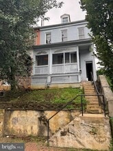 Building Photo - 716 N 6th St