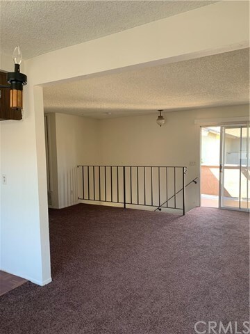 Primary Photo - 1562 E Fairfield Ct