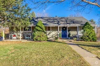 Building Photo - 3200 S Grape St