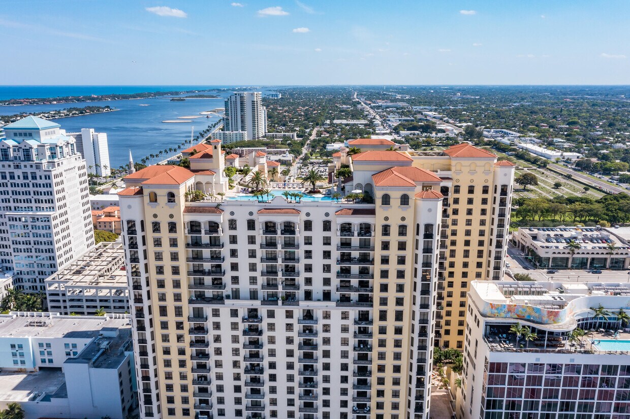 Foto principal - 701 S Olive Ave