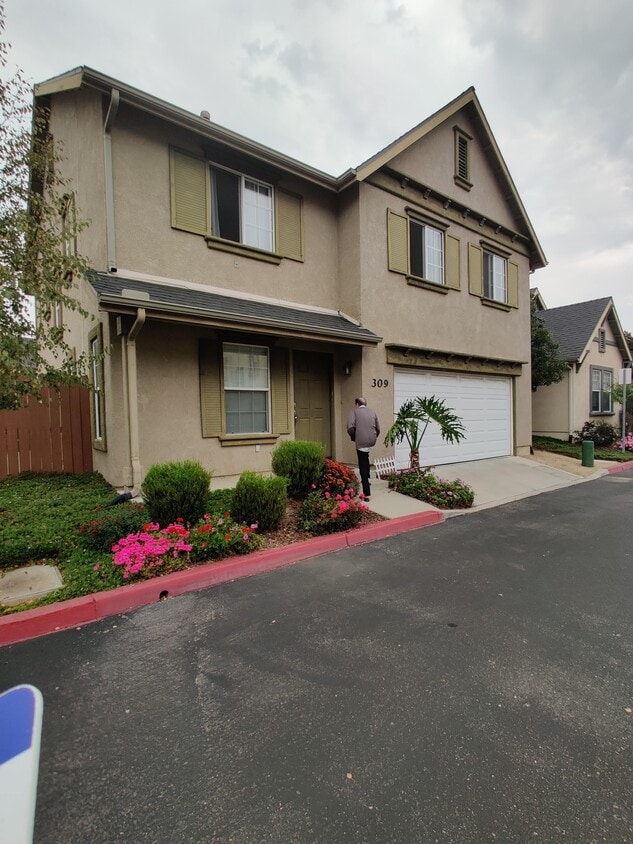 Primary Photo - 309 Quail Cir