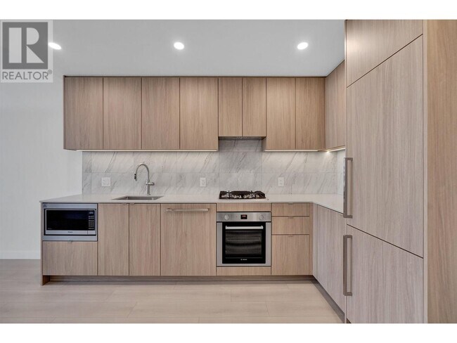Photo du bâtiment - 626-2626 Claremont St
