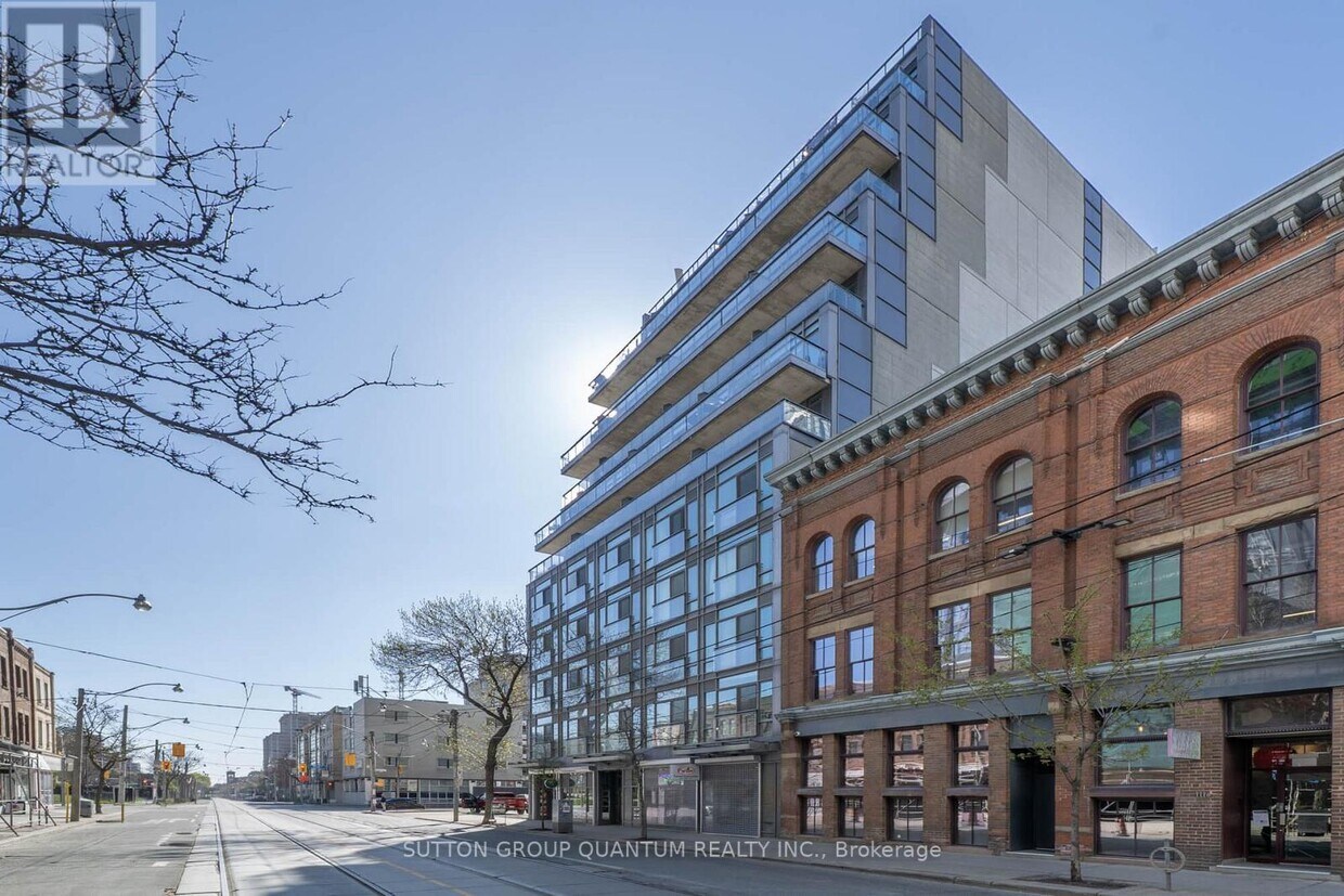Photo principale - 127-1127 Queen St E
