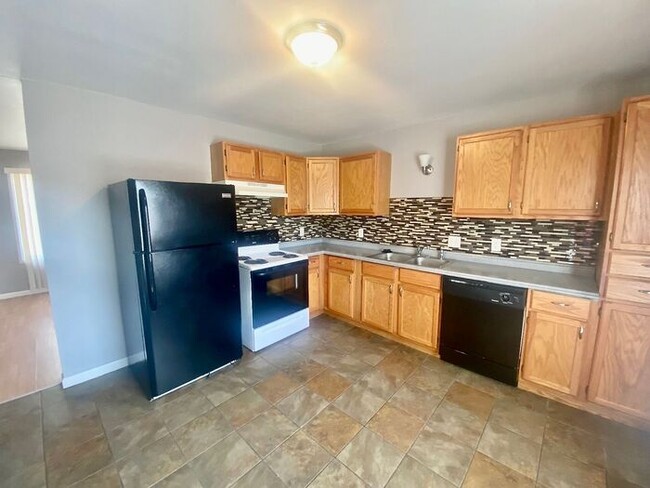 Building Photo - 9308 Stark Ave