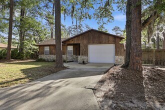 Building Photo - 3741 NW 21st Dr