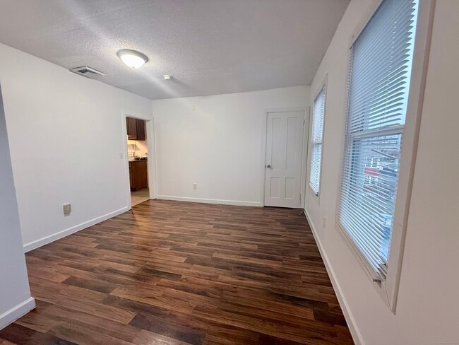 Building Photo - 12 South St