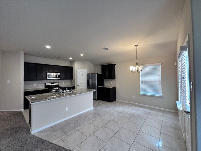 Foto del edificio - 3042 Village Creek Dr