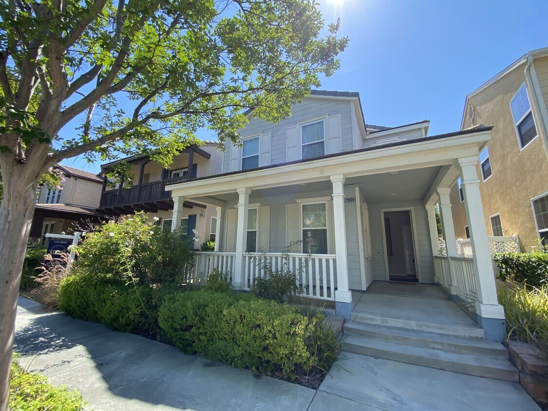 Foto principal - 29000 Newport Rd