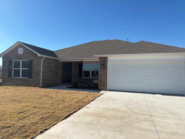 Foto del edificio - *NOW PRELEASING*  NEW Four Bedroom | Two Bath Home in Robinson Ranch