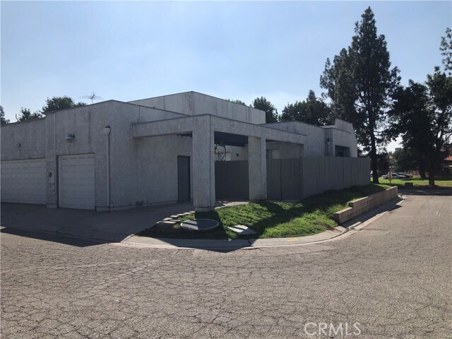 Primary Photo - 1520 E Coulston St