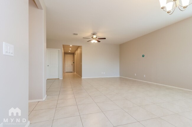 Building Photo - 2626 S 120th Dr