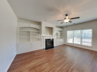 Building Photo - 107 W Cavendish Dr