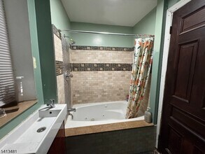 Building Photo - 209 Mt Prospect Ave