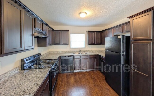 Foto del edificio - 8260 Maple St