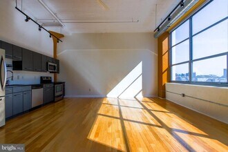 Building Photo - 2200 Arch St