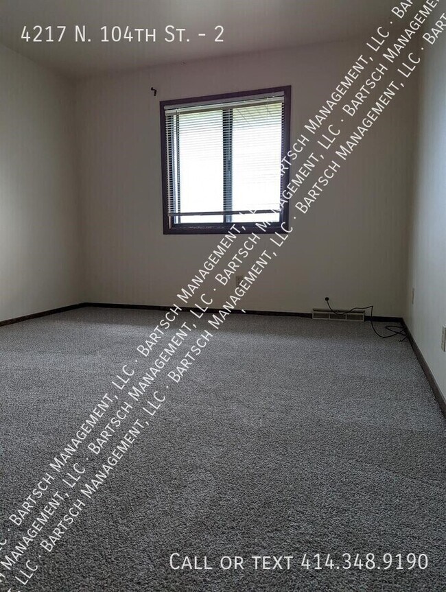 Foto del edificio - 4217 N 104th St