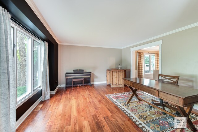 Foto del edificio - 1704 Frost Ln