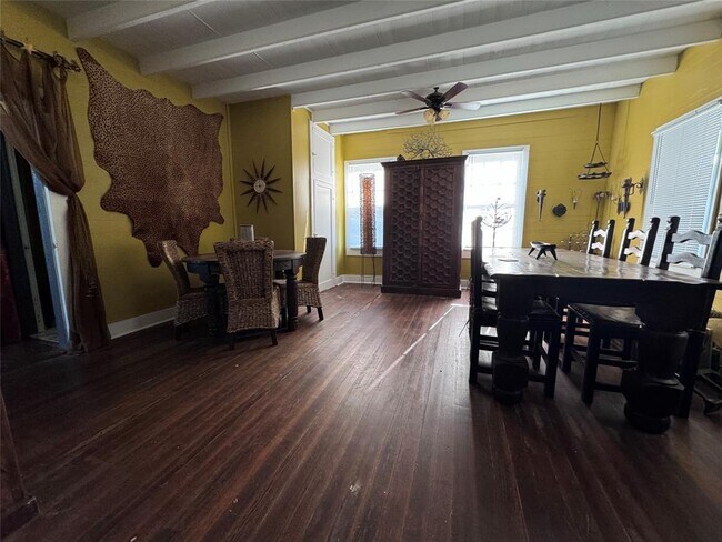 Building Photo - 3990 Bluebonnet Blvd