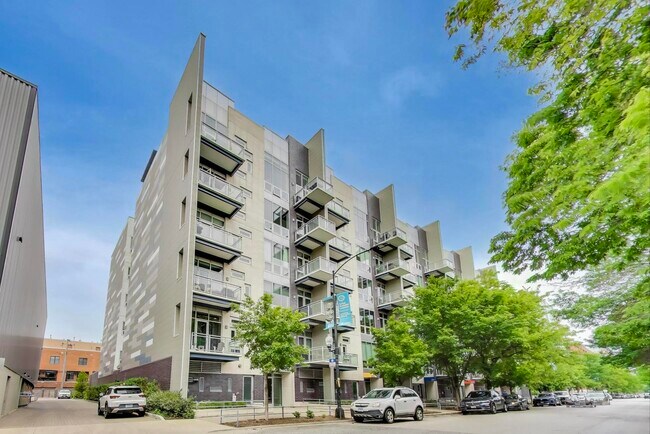 Foto del edificio - 1120 W Adams St