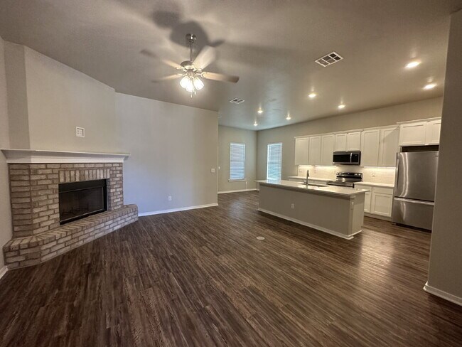 Building Photo - 3 Bed 2 Bath in Upland Crossing!