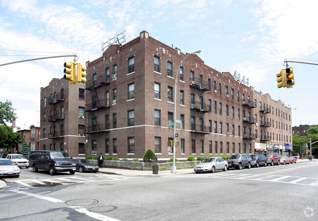 Building Photo - 527-537 E 2nd St