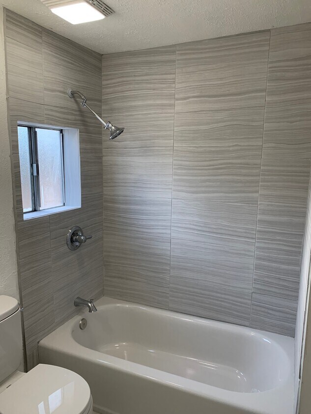 Remodeled bathroom - 3092 King St