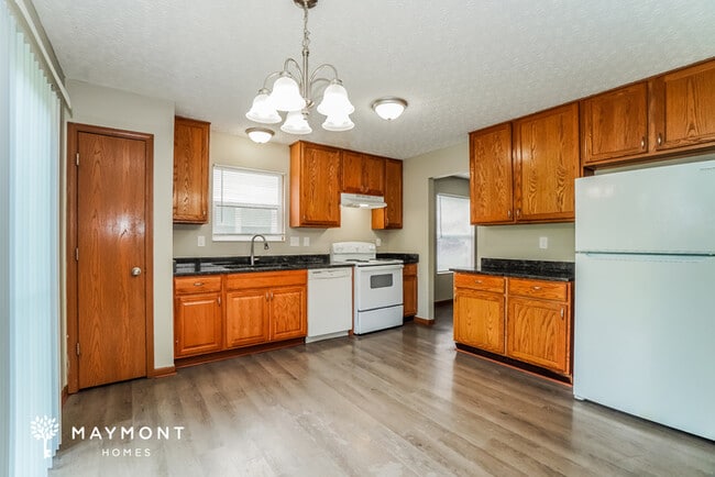 Building Photo - 6156 Kensington Glen Dr