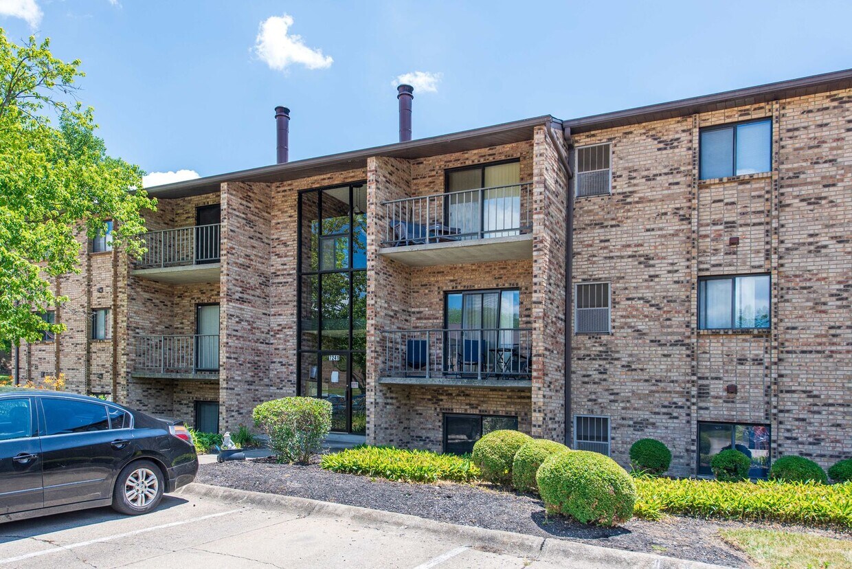 2 Bedroom Condo Available - 2 Bedroom Condo Available