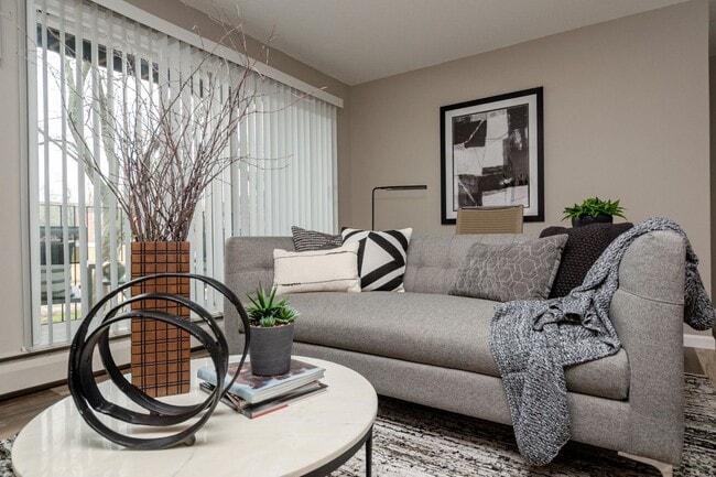 Building Photo - The Birchway Apartments