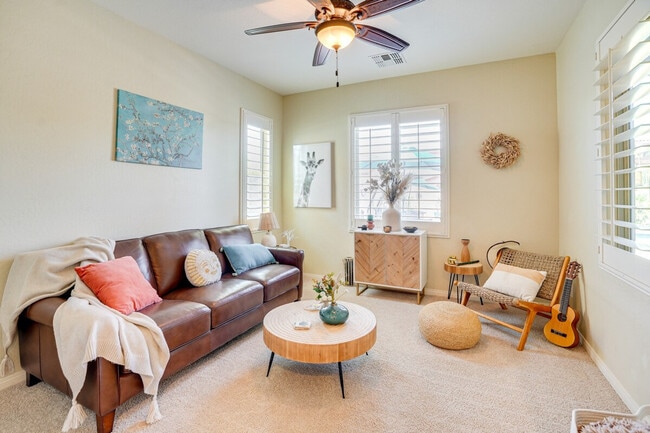 Building Photo - 17842 W Chuckwalla Canyon Rd