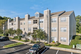 Building Photo - The Vinings at Christiana Apartments