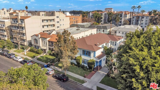 Foto del edificio - 622 Cloverdale Ave