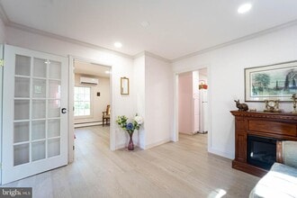 Building Photo - 206 Linden Ave