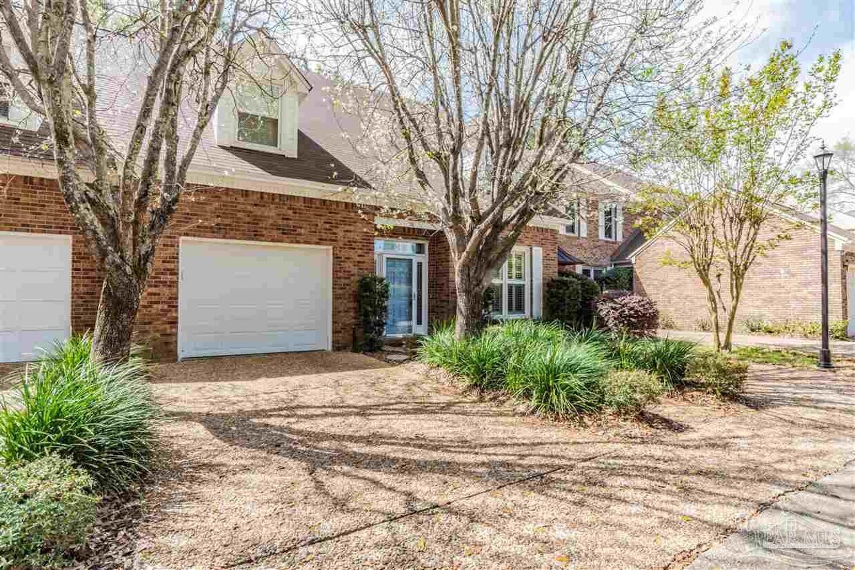Primary Photo - 4300 W Francisco Rd